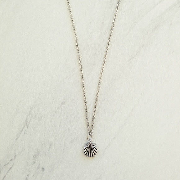 5 for $25 Silver Color Seashell Pendant Necklace - Picture 3 of 5